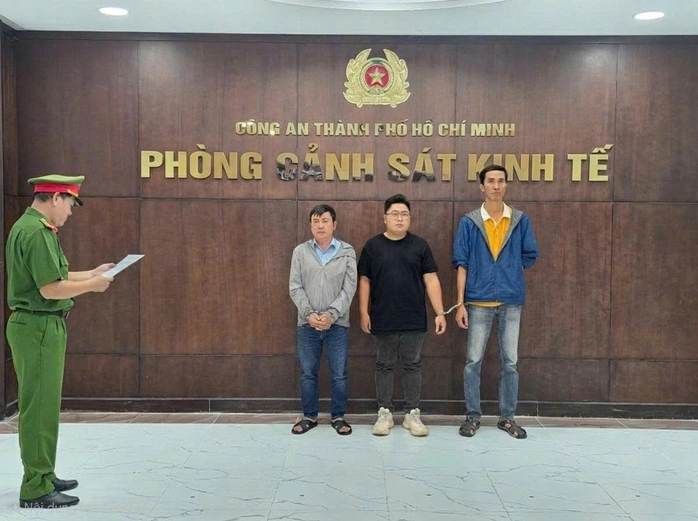 Bắt 3 nhân viên Trung tâm hỏa táng Bình Hưng Hòa